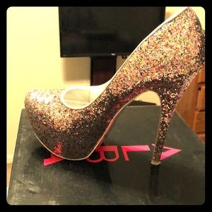 Worn once , perfect condition .